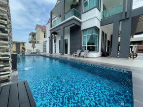 A Spacious 7BR Home with Private Swimming Pool in Langkawi